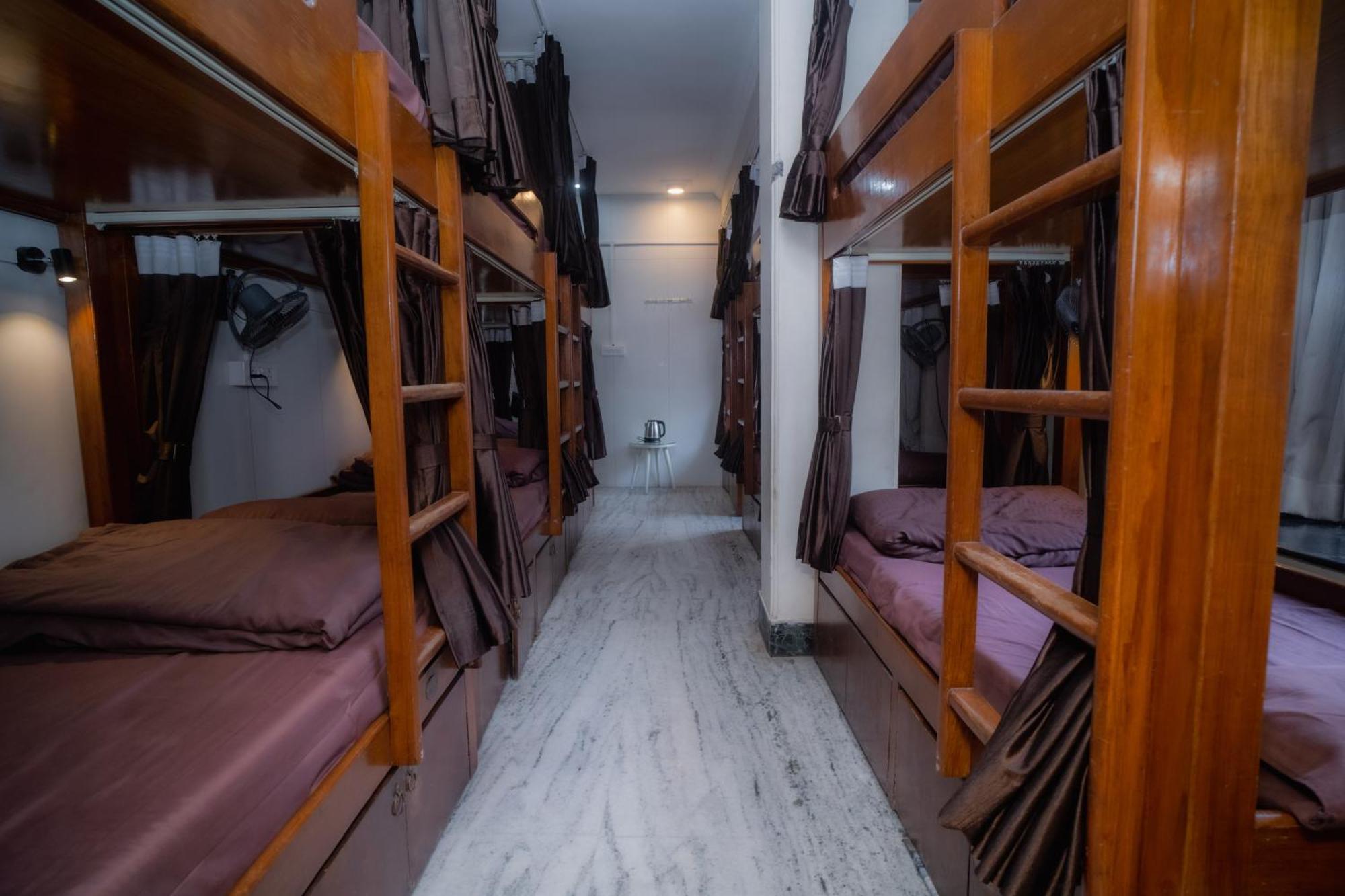 Atithi Satkaar Dormitory Varanasi Exterior foto