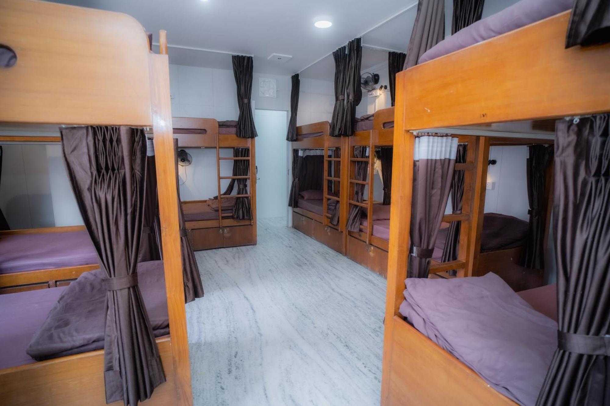 Atithi Satkaar Dormitory Varanasi Exterior foto